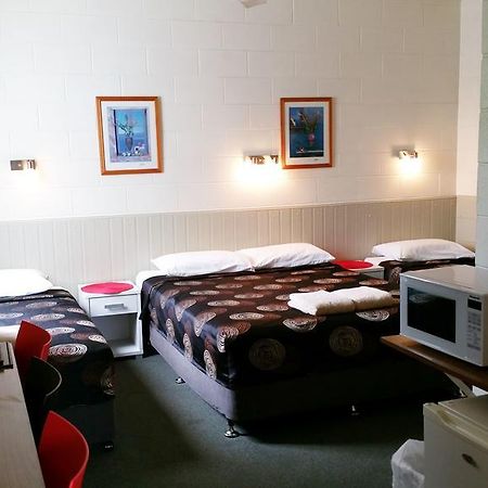 A&A Lodge Motel Emerald Zewnętrze zdjęcie